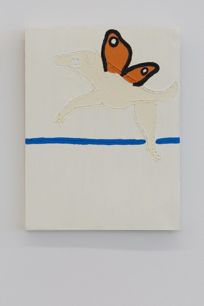 Zoomed in on the right tile, the horizontal blue line just about touches the butterflydog's hind leg.